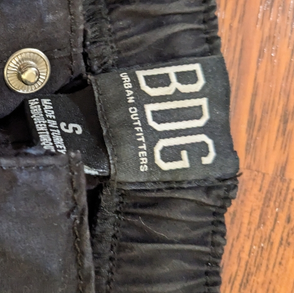 BDG Urban Outfitters 90s AdjustableCargo Pants Parachute Wide leg Size Small OBO - Picture 2 of 2